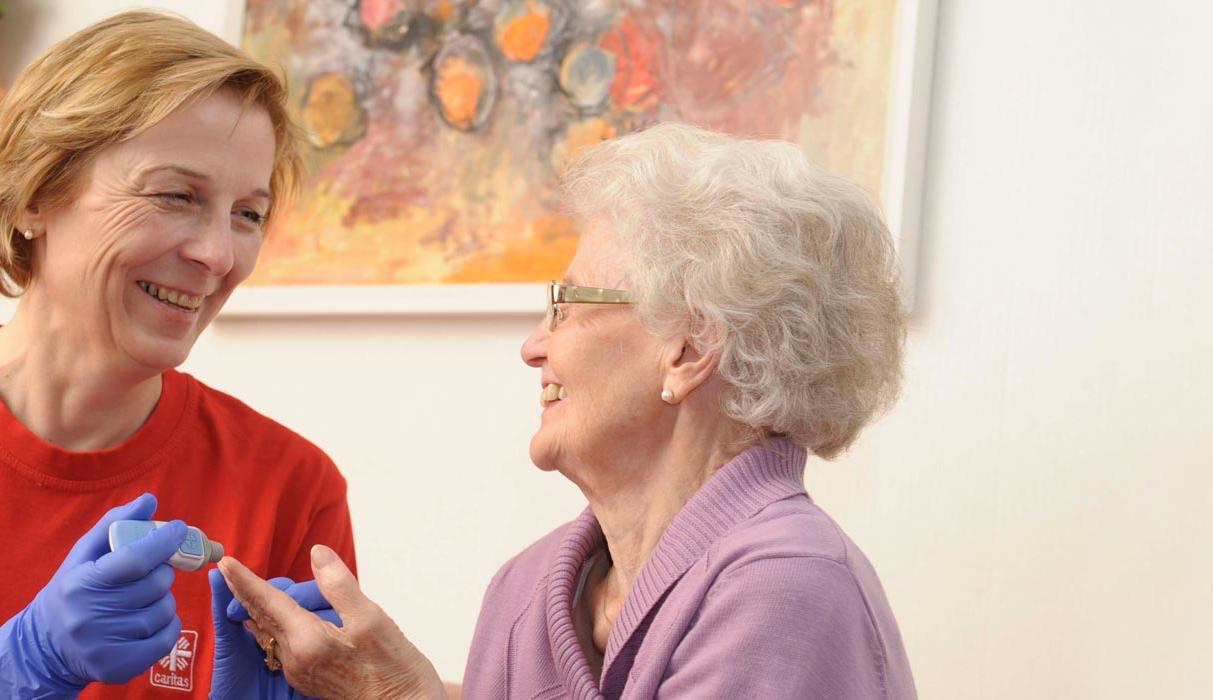 Ambulante Pflege bei der Caritas im Rhein-Kreis Neuss