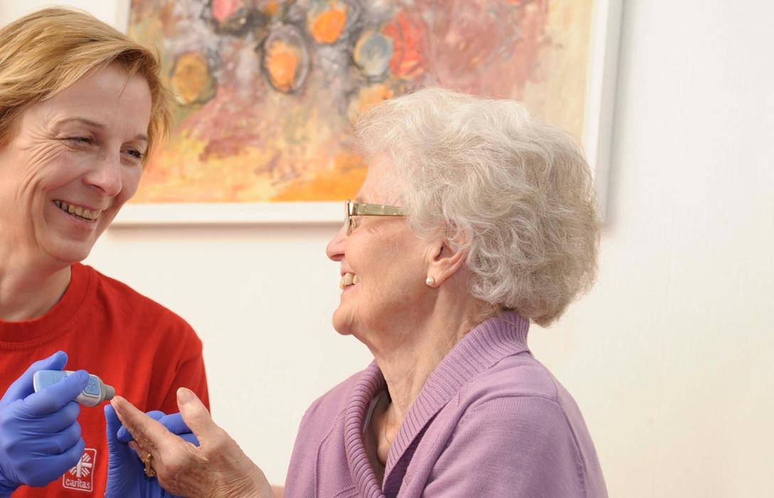 Ambulante Pflege bei der Caritas im Rhein-Kreis Neuss