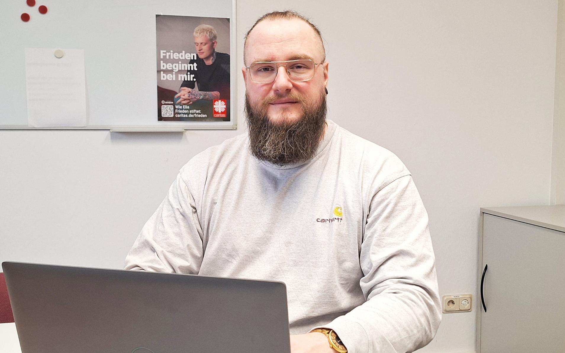Max Ziogos am Arbeitsplatz
