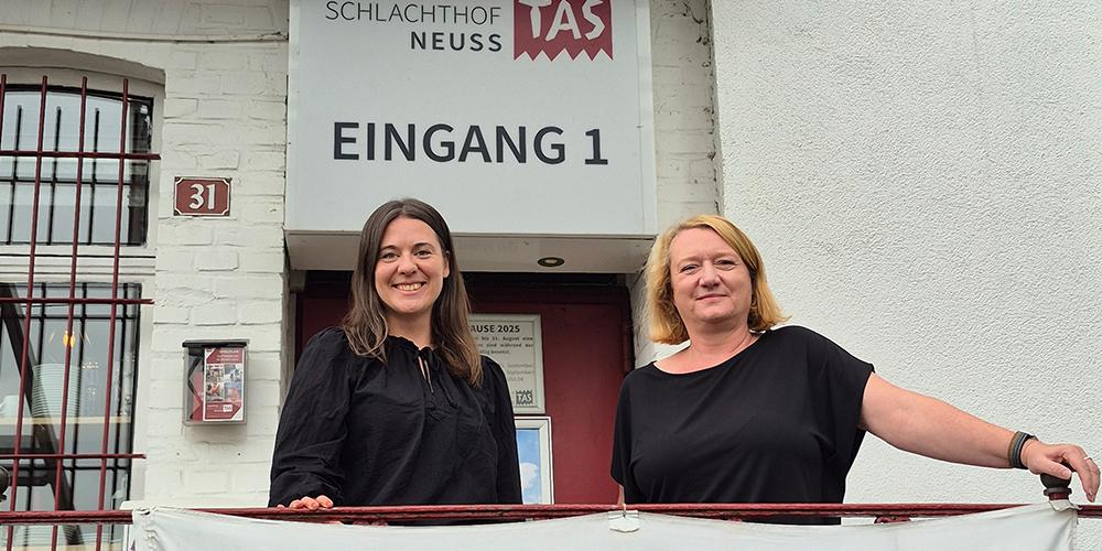 Julia_Paltian (l.) und Britta_Franken freuen sich auf das interkontinentale Theaterprojekt.