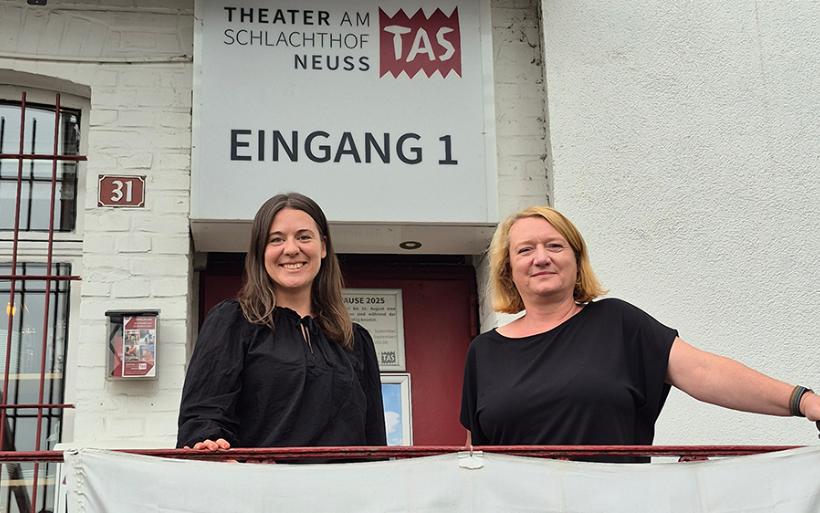 Julia_Paltian (l.) und Britta_Franken freuen sich auf das interkontinentale Theaterprojekt.