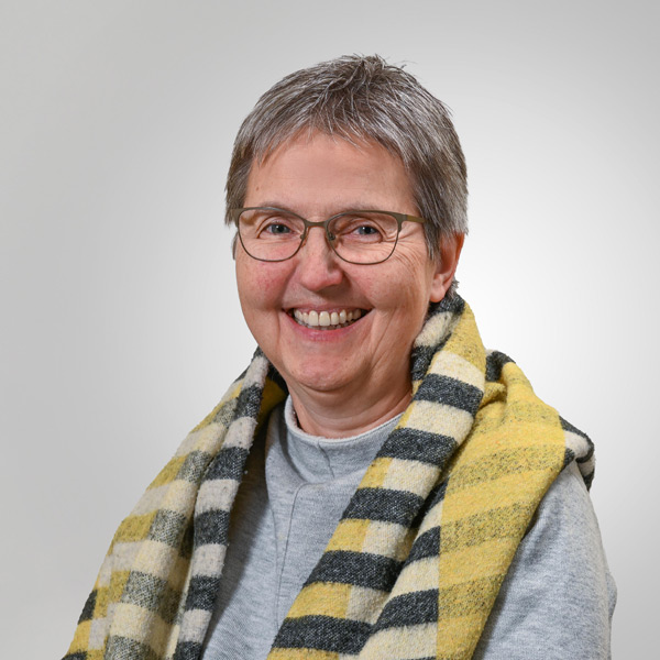 Bettina  Kasche