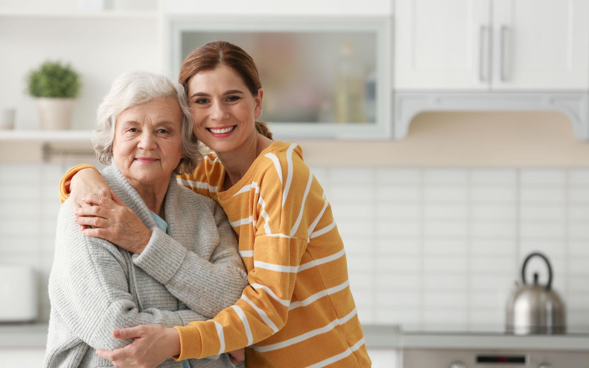 Pflegende Angehörige kümmern sich jeden Tag mit viel Liebe und Herzblut um ihre Liebsten. Doch jeder kommt mal an seine Grenzen: Genau hier setzt die Verhinderungspflege an!